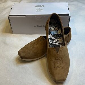 Toms Brown Star Wars Women's Slip-Ons